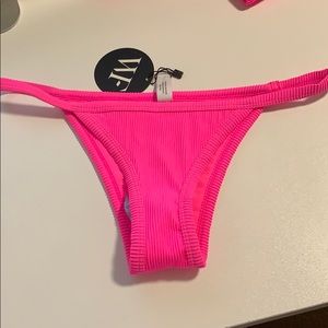 White Fox Boutique Swim - White Fox Boutique Swim Small Pink Sofia Bottoms White Fox Boutique Swim - White Fox Boutique Swim Small Pink Sofia Bottoms